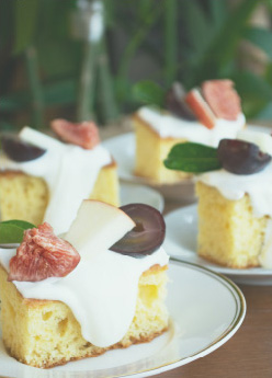 見ただけでおなかが鳴りそう。美味しそうなケーキ。これももちろん万倍の里の調理員さんの手作りです！